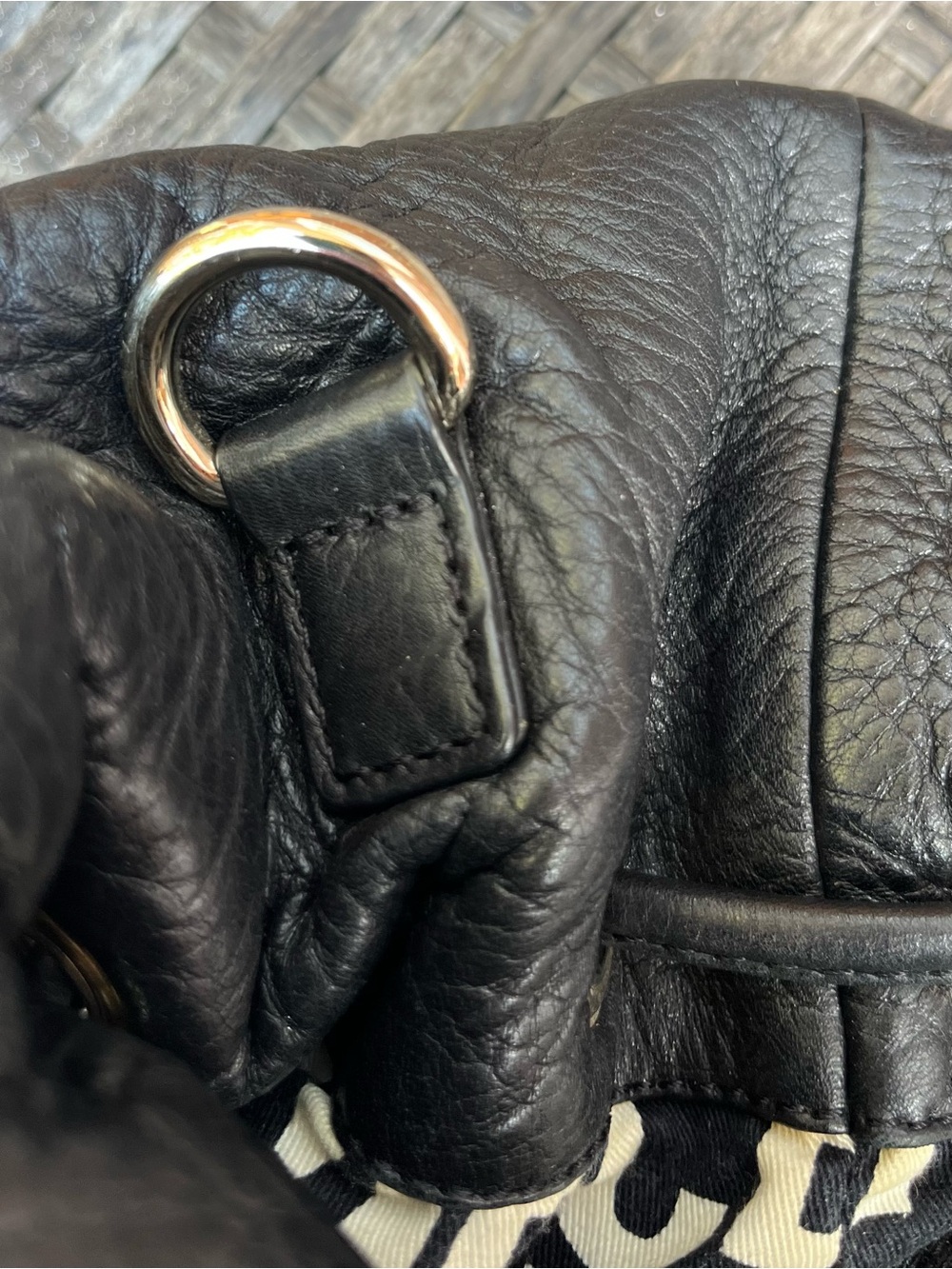 Marc By Marc Jacobs Black Leather Shoulder Bag & Gold Hardware in Awesome Shape - Picture 13 of 13